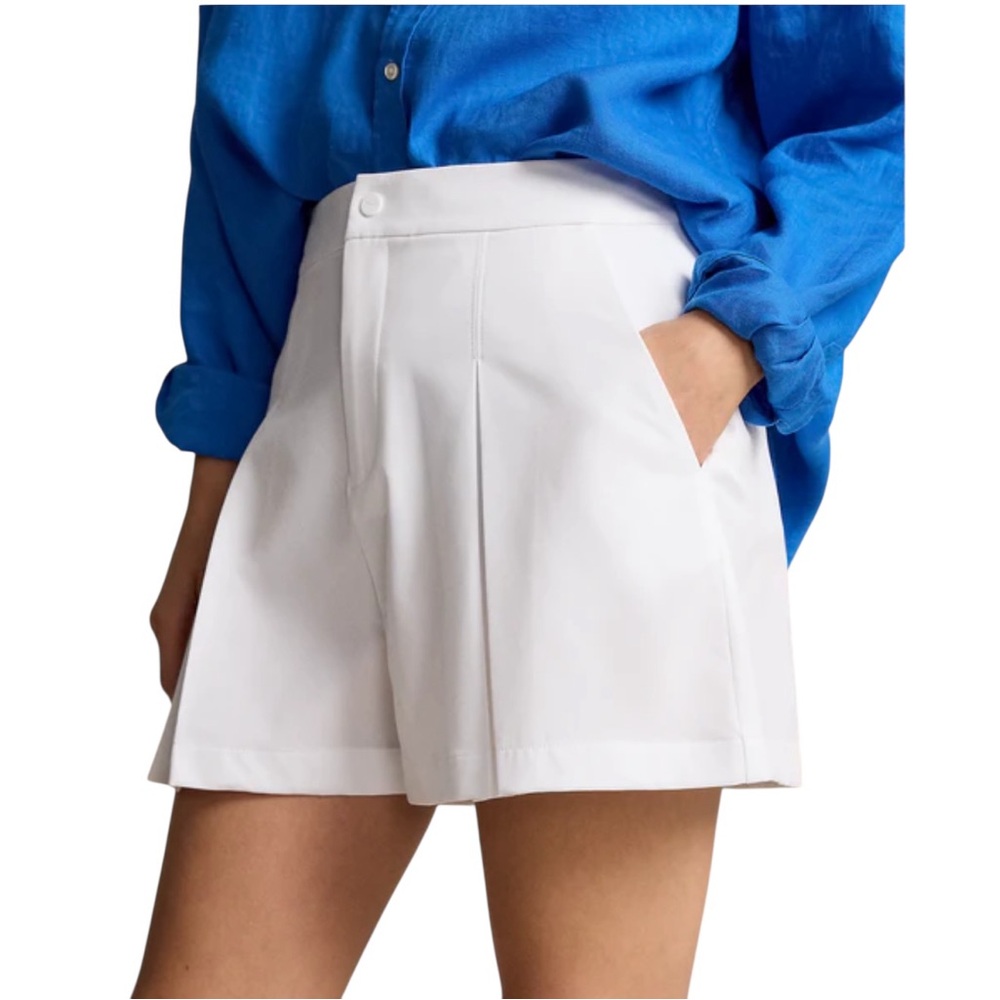 Women's White Pleated Dress Shorts Size Large 4.5” Inseam Casual Stretch NWT